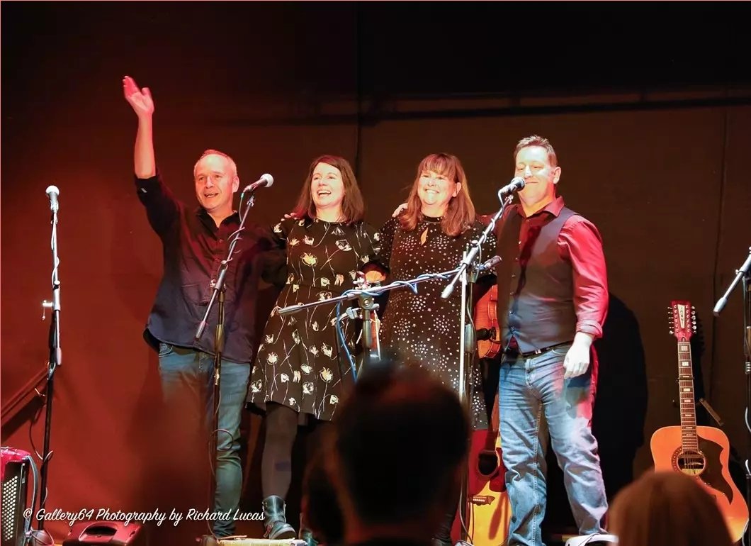 Folky MacFolk Face tweet media