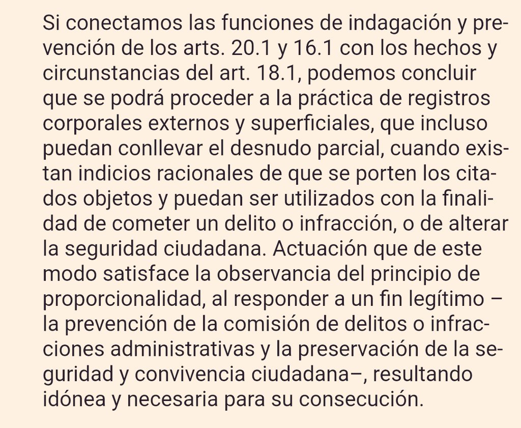 JuridicoQue's tweet photo. La interpretación que realizó nuestro TC sobre el #cacheo y dentro de este, una medida más invasiva, el desnudo parcial, fue que su realización tiene la finalidad legítima d prevenir delitos e ilícitos administrativos.
No queda por ende esta diligencia supeditada al ámbito penal. https://t.co/QUg7G6cOy7