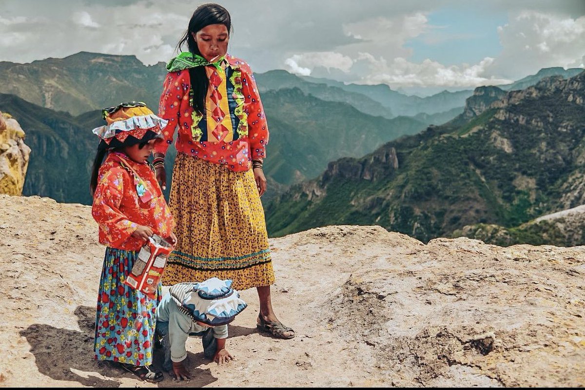 CAPTAR_'s tweet photo. Somos una organización que acompaña la realización de proyectos comunitarios en busca del bienestar de las poblaciones indígenas y mestizos en extrema pobreza y marginación de la sierra respetando su cultura y cosmovisión.
#raramuri #chihuahua #asociacioncivil #captarac https://t.co/jjjrcsiUtL