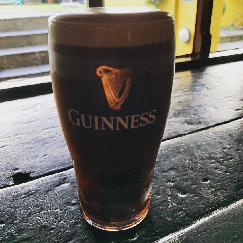 pubs_irish's tweet photo. @DurtyNellysIRL in Bunratty Co Clare right between Ennis and Limerick. https://t.co/PDFhDTuQWF