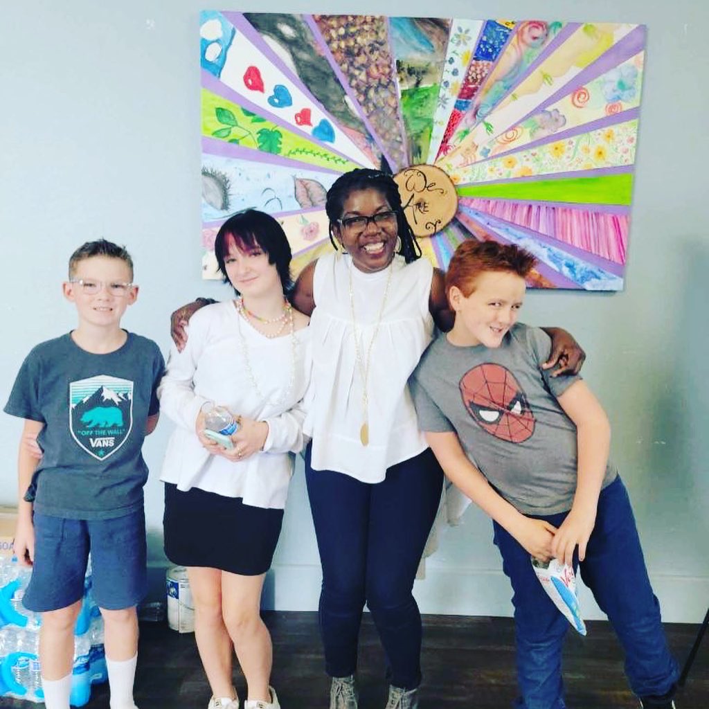 AmethystPlace's tweet photo. We’re sending a very special thank you to SnippinS Mobile Children’s Salon!
AP Kids were looking good and feeling good with their new styles!
Thank you so much! 💜
#APKids #Community https://t.co/d5wAh3OJv0