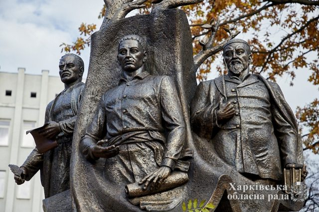 redditaz's tweet photo. A monument to prominent thinkers of Ukraine, Kazakhstan and Azerbaijan (Mirza Fatali Akhundov) was unveiled in Kharkiv
https://t.co/ufEKCfTMhY

#Azerbaijan #Ukraine #Kazakhstan https://t.co/z1z7bCclx7