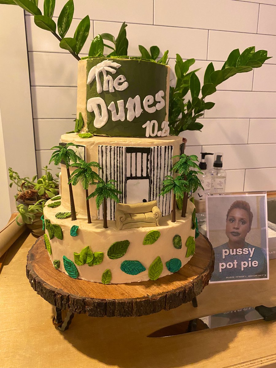 sugarwaterbake's tweet photo. Custom Insecure themed cake for a @insecurehbo themed birthday party and final season celebration!
Deconstructed The Dunes Apartments. #InsecureHBO #IssaRay #PussyPotPie #Columbus #Bakery #Cake https://t.co/xZjKUliSq6