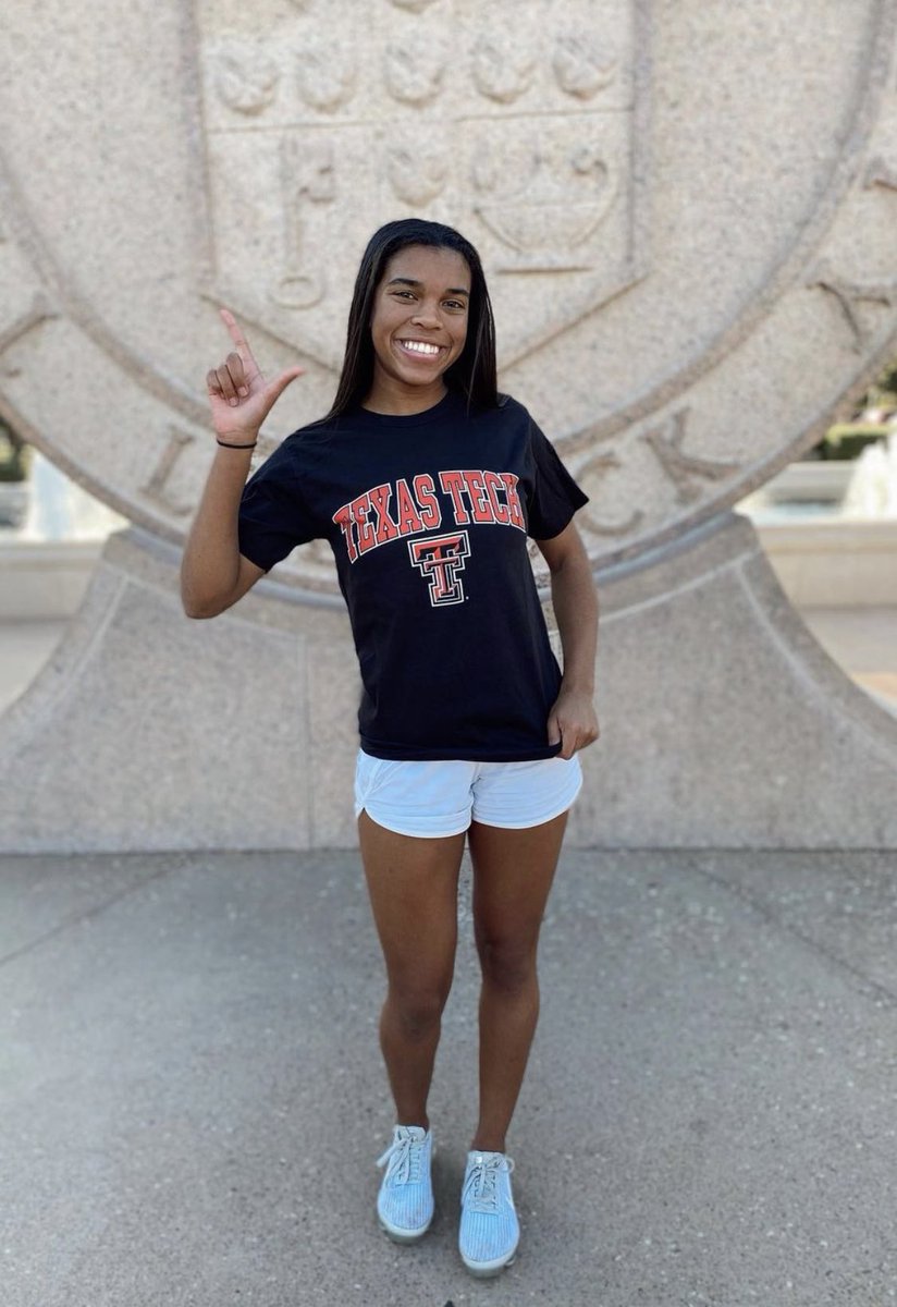 CoachForshee's tweet photo. This kid right here!!! I am so proud of you ….@DylanHoskins7 you are amazing! I am so blessed to be your coach. God is so good - @TexasTechVB is getting one heck of a player and a wonderful kid! @GRHSABC @WeAreGRHS @Duns_more @fbheraldsports @HoustonChronHS #GR4L https://t.co/jaCcegtiuk
