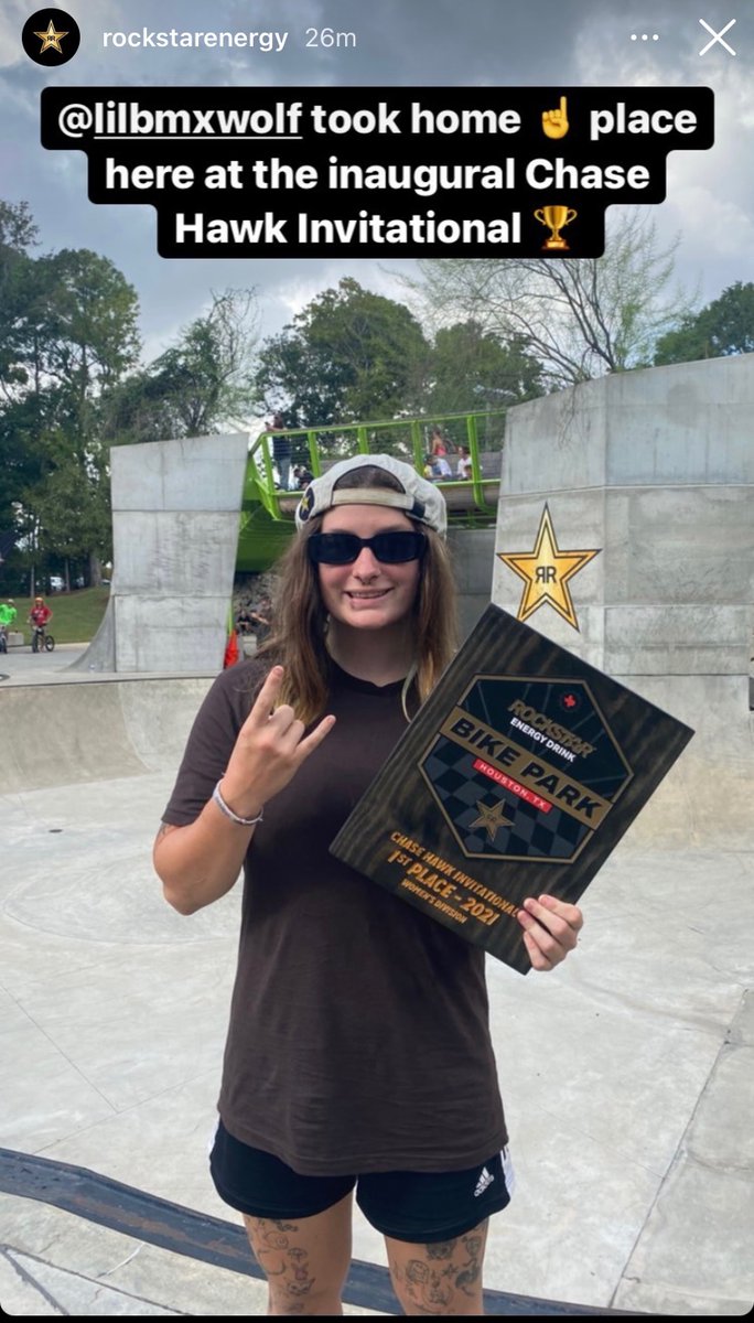 LilBMXWolf's tweet photo. Super stoked to take the win at the #ChaseHawkInvitational this past w/e! Appreciate all the sponsors and everyone who helps me out!
#RockstarEnergyDrink
#SandMBikes #bmx #S1helmets #thespacebrace #OdysseyBmx #Etniesbmx #bikelife #slapfish #bmxgirl #bike https://t.co/RlaoT45rPx