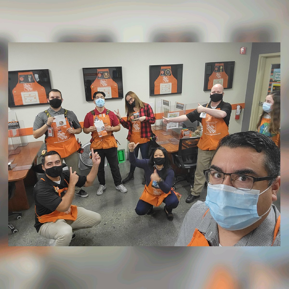 Handing out milestone awards! Luis D28 DS bronze, and Isaiah D24 Silver! Great job you two! <a href="/LaneyAgliam/">Laney Agliam</a> <a href="/RyanDomingueHD/">Ryan Domingue</a> <a href="/JohnnyAtoe/">Johnny Atoe</a> <a href="/Crippen1026/">Christian Crippen</a> <a href="/coito0528/">Erica Coito</a>
