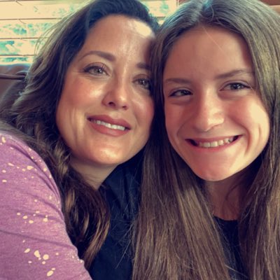 MohrJoni's tweet photo. #NewProfilePic #middledaughter https://t.co/ek1gvsqC9k