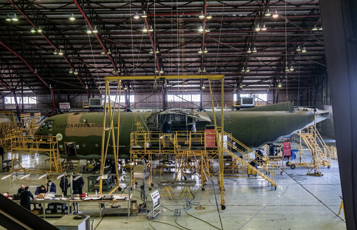 PucaraDefensa's tweet photo. Algunos datos sobre la modernización de los #C130 #Hercules de la @FuerzaAerea_Arg 
@fadea_oficial @fadea_oficial_ #fadea @LockheedMartin @lmnews #fadea #pdm #icm #kc130 #l100 #IBrigada #nhqp #mantenimiento #modernizacion @northropgrumman #apn241 

https://t.co/JHvAxFuNCM https://t.co/PIC7A5srqh