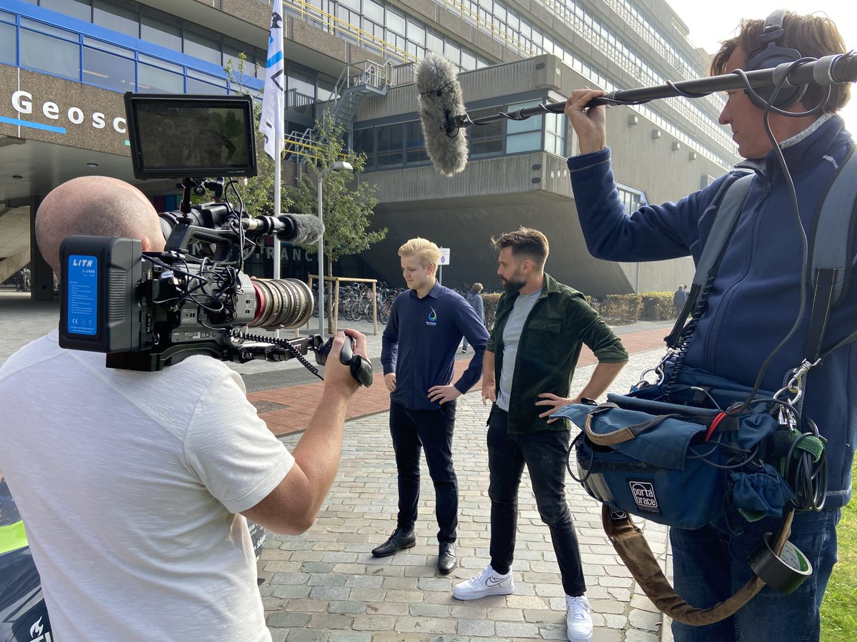Tune in tonight at 20:35 on NPO 1 as Eco-Runner Team Delft will feature in "De wereld van morgen"! 

We had fun talking to Nick Schilder and be able to share our thoughts on hydrogen and the much needed efficiency in the mobility sector. 

#waterstof #hydrogen