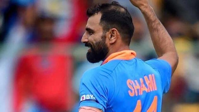 नफ़रत बुरी है, न पालो इसे । 

ये सबका वतन है सम्भालो इसे।

 #StandwithShami