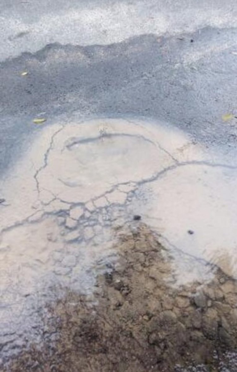 innovadorasv's tweet photo. Sres. @ANDASV reportó una fuga de agua en Col. General Arce, Calle Cap. Douglas Varela, ya lleva tres días con derrame del preciado líquido.
#reportedefuga https://t.co/53JovdLBtL