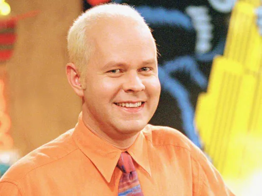 cinefiloos's tweet photo. Hasta siempre Gunther 🖤 Falleció James Michael Tyler y Jennifer Aniston le dedicó unas emotivas palabras: "Gracias por las risas que trajiste al show y a nuestras vidas. Friends no hubiera sido lo mismo sin vos. Te vamos a extrañar." https://t.co/U8DyfGfvlv