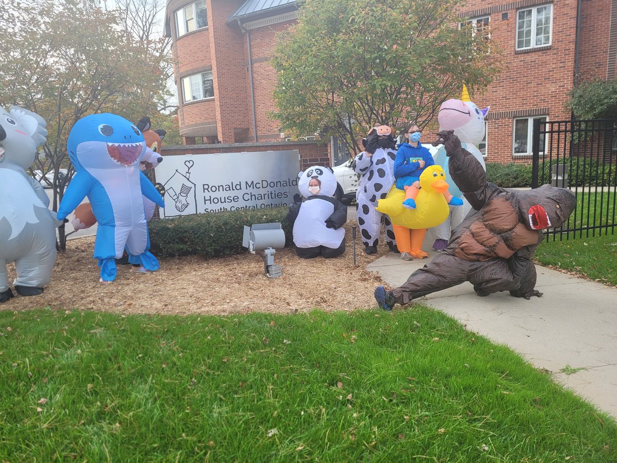 Actofkindness211 (@actofkindnesskw) on Twitter photo 