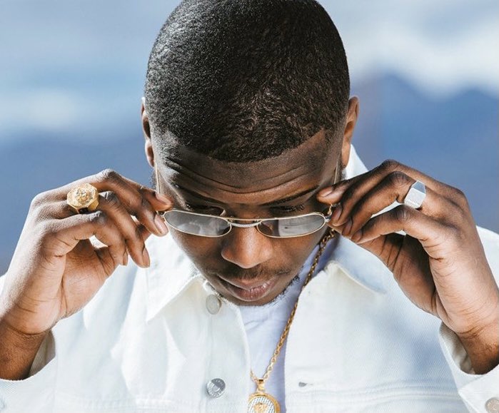 Kulturlesite_'s tweet image. 🚨Ninho envoie un message à Maes :

« Je t’aime mon frère, mais Avis au reste du monde : mon album sera le meilleur de tous les temps 🙇🏾 »