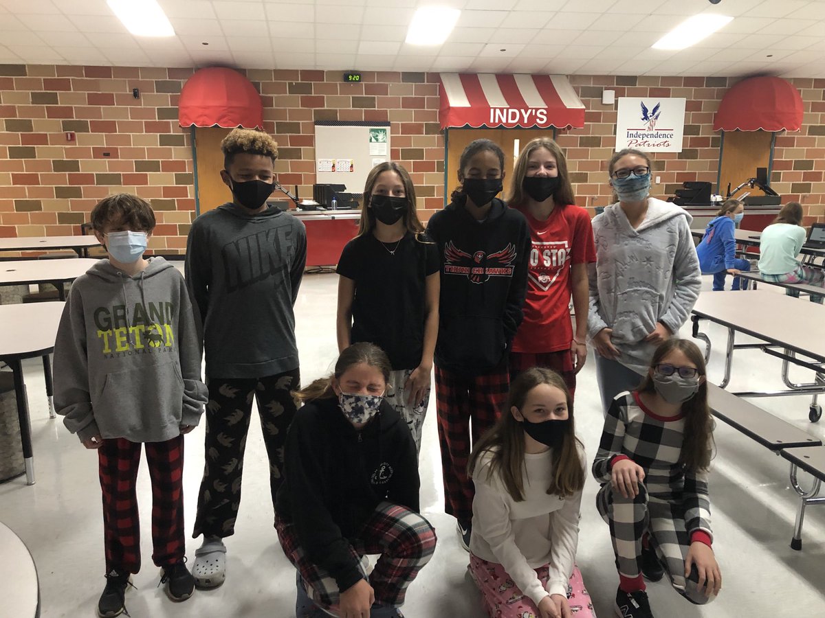 DrGregFinke's tweet photo. @IndyPats94 6th graders rocking Pajama Day today!! #comfymonday #walkathonweek @LakotaDistrict https://t.co/yhhVzmo0hP