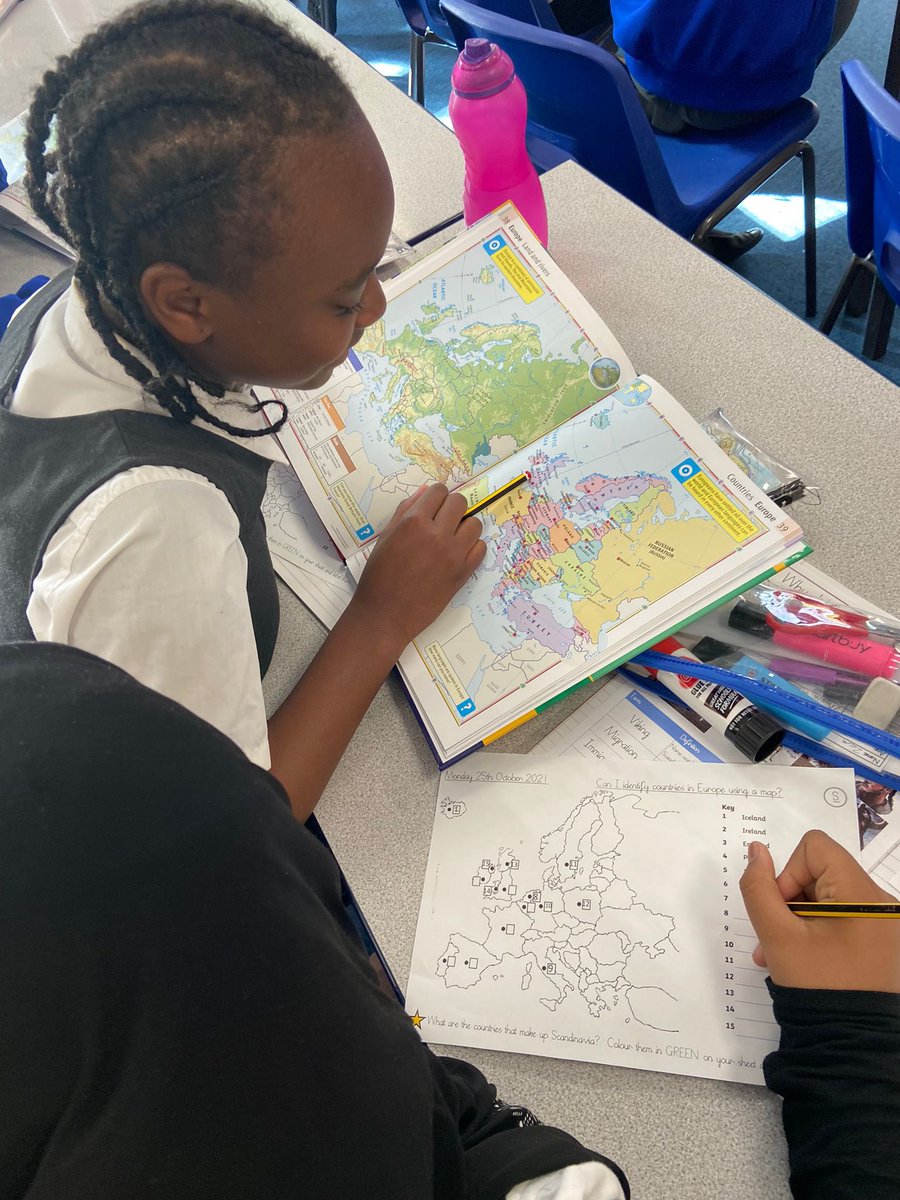 Rowlatts_TMET's tweet photo. Year 5 are using atlases this afternoon to locate countries in Europe #rmgeography #mapskills https://t.co/Y3w7rPVyZ8