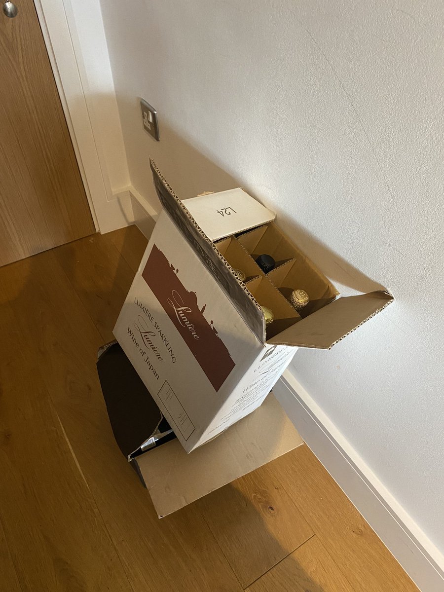 Amber @ SpitBucket.net (@spitbucketblog) on Twitter photo Definitely can’t beat prompt next day delivery so thanks to <a href="/amathusnh/">Amathus Notting Hill</a> for getting these here so quickly.
Though I did have to feel for the nerves of the poor delivery guy juggling these boxes without breaking! I know bubbles are a pain to pack. But everything got here safe! Definitely can’t beat prompt next day delivery so thanks to <a href="/amathusnh/">Amathus Notting Hill</a> for getting these here so quickly.
Though I did have to feel for the nerves of the poor delivery guy juggling these boxes without breaking! I know bubbles are a pain to pack. But everything got here safe!