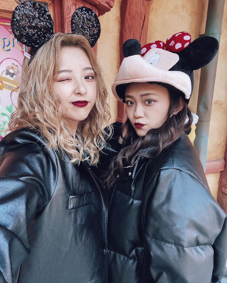 leathertori's tweet photo. 2人の間に挟まれたいと思いますよね？？

#レザー女子 #ライダース女子 #レザージャケット #ライダースフェチ #レザーフェチ #革フェチ https://t.co/RedYuLOYW3