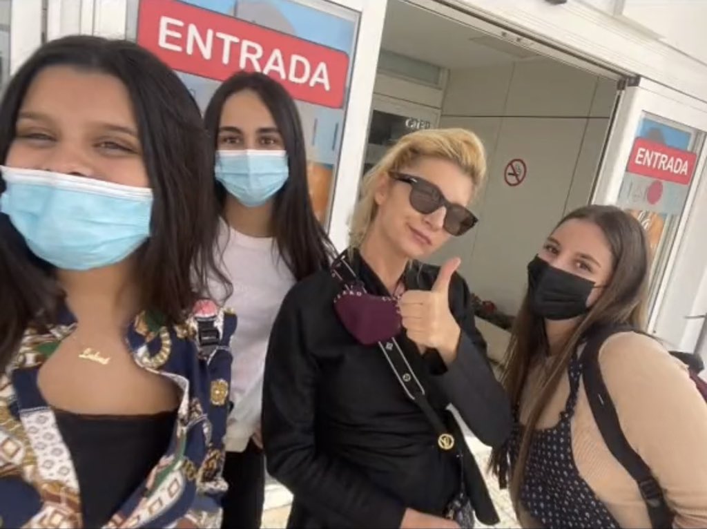 tati tweet media