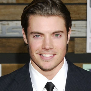 Happy Birthday dear Josh Henderson! 