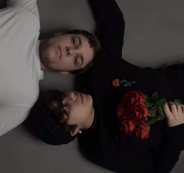#REVIEW - How to Kill a Rose at <a href="/unitytheatre/">Unity Theatre 🧡</a> "an original and intriguing look at an unfortunately common experience" northwestend.com/how-to-kill-a-…