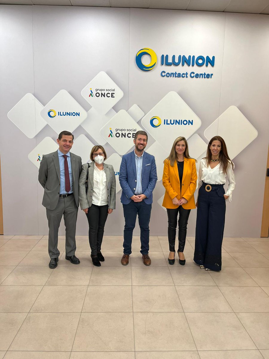 ILUNION's tweet photo. 💡El viceconsejero de Presidencia de la @ComunidadMadrid visita la plataforma de Atención al Ciudadano @012CMadrid
👍 El servicio está gestionado por #ILUNION Contact Center BPO junto con #Evolutio
#NoticiaWEB ➡️ https://t.co/tYWvCKEjqA https://t.co/e72X0a1Srn