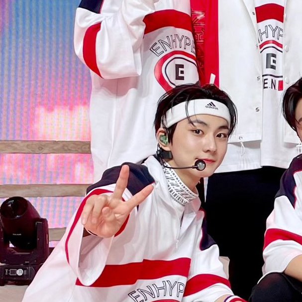 ヘアバンドのtwitterイラスト検索結果