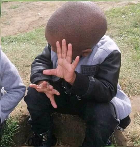 MR_MSIBI2's tweet photo. Minister yonke ithi delete one... Luphi uthando kanti 😭 https://t.co/AdAkFI2OA1