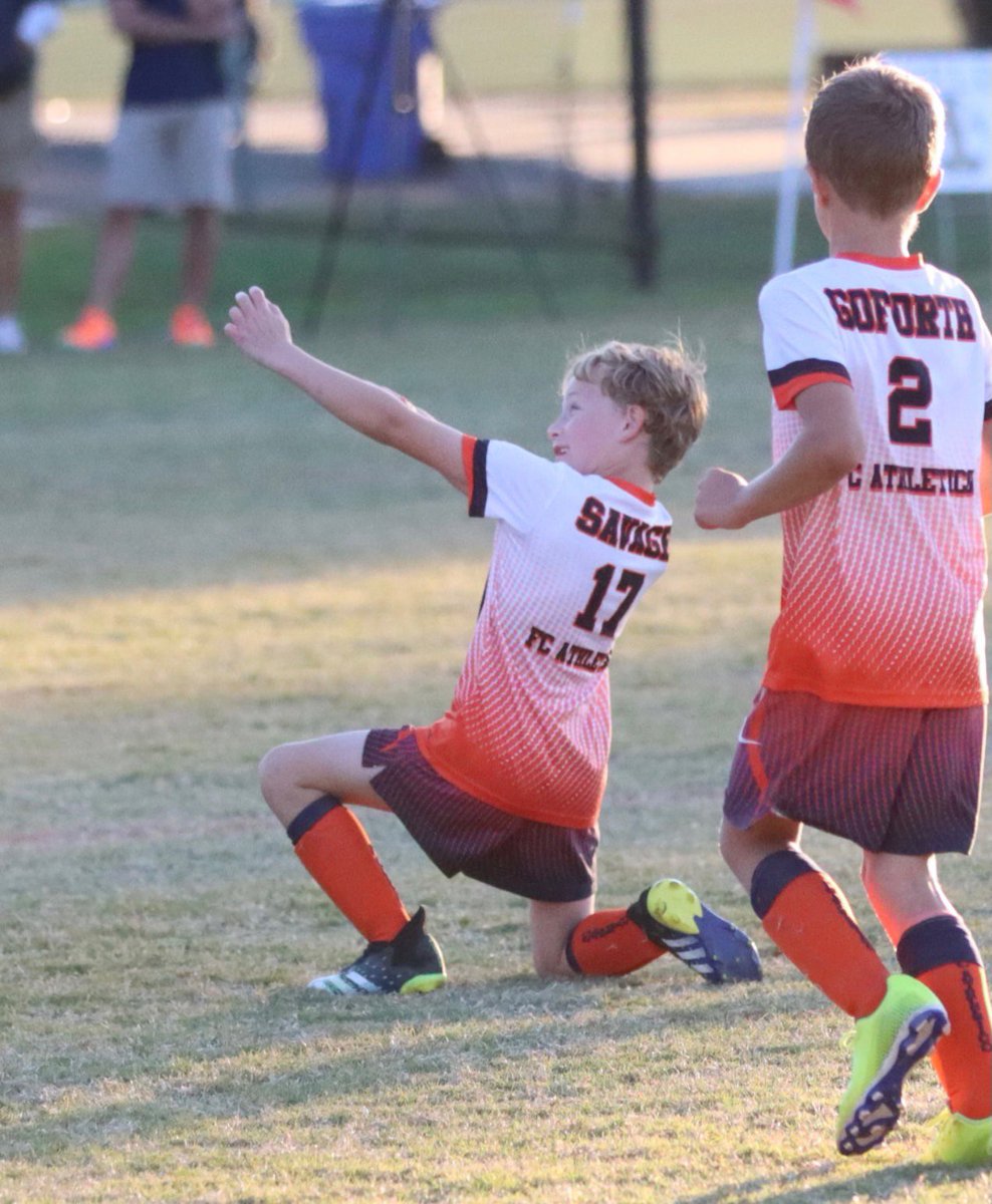 charltonm15's tweet photo. During the fast paced games, wins and losses are these small moments that we will cherish for years ! What a moment, our forward bringing out his inner Cavani to celebrate his goal yesterday. @ManUtd @NBCSportsSoccer https://t.co/vjl29ufJhv