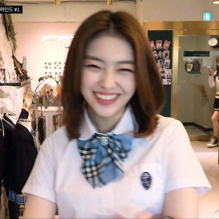 sdaythoughts's tweet photo. prettiest smile in the world https://t.co/6QzsiO1Mfg