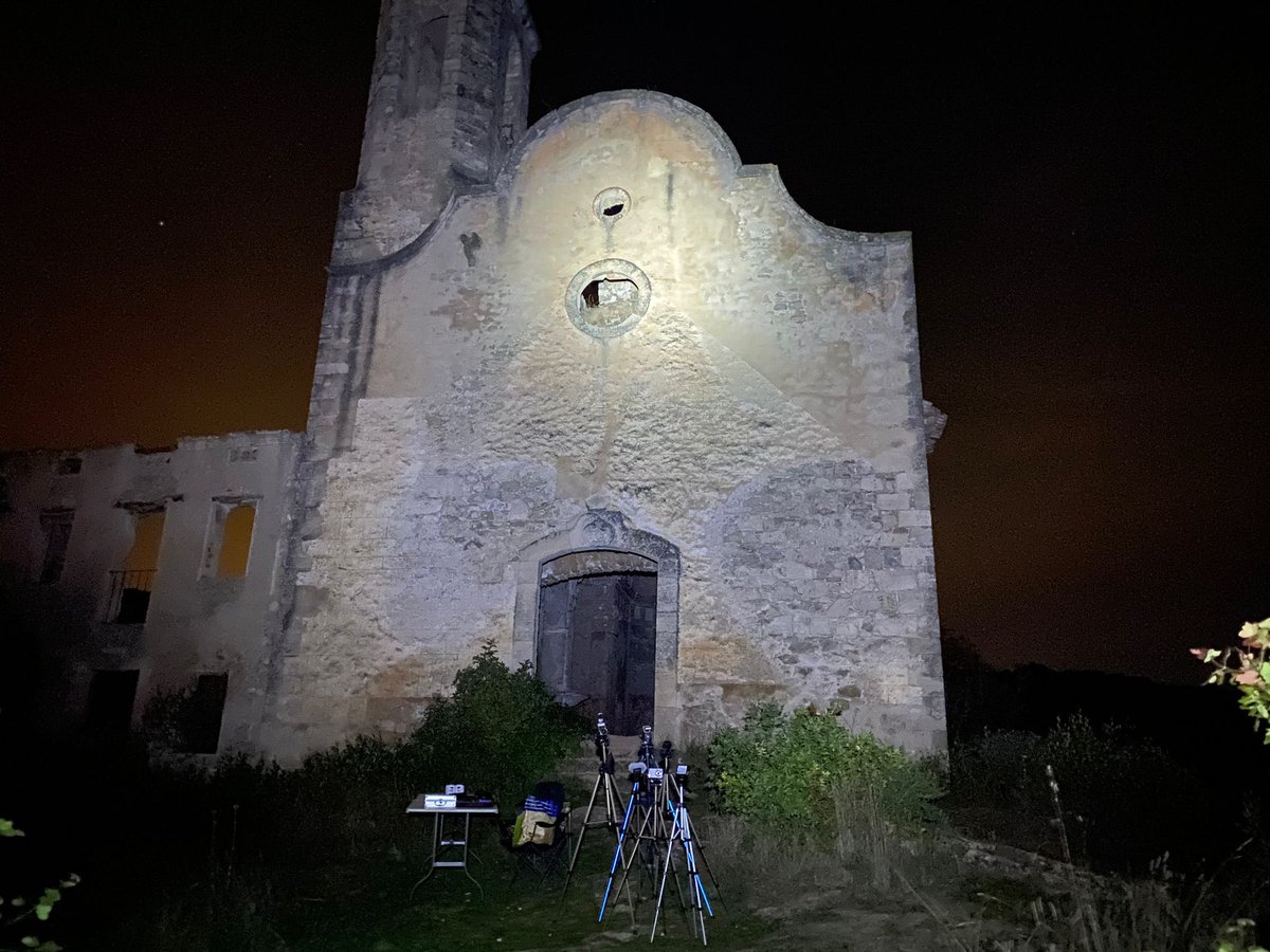 CercadorsA's tweet photo. Un castillo, un cementerio, una iglesia y muchísima historia… el Domingo especial noche de difuntos.

https://t.co/hqXSrjhZgl https://t.co/f1bB3Km029