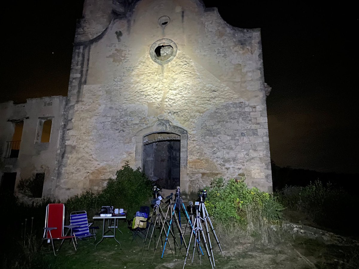 CercadorsA's tweet photo. Un castillo, un cementerio, una iglesia y muchísima historia… el Domingo especial noche de difuntos.

https://t.co/hqXSrjhZgl https://t.co/f1bB3Km029