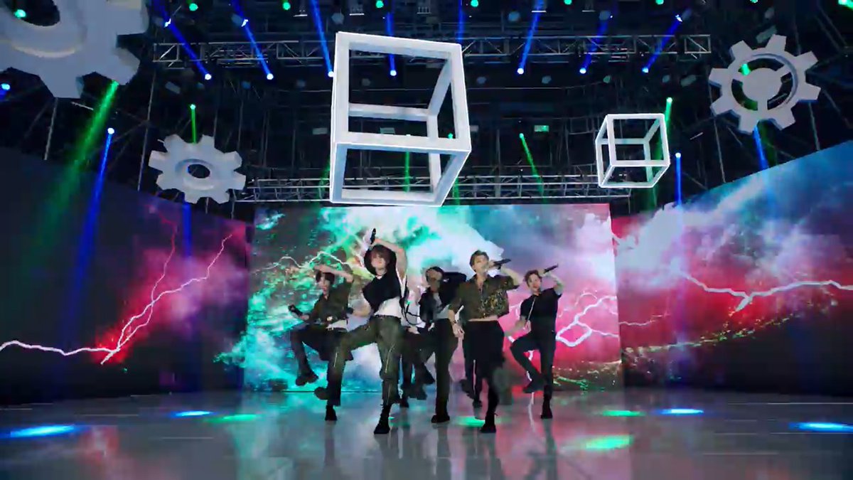 tokopedia's tweet photo. Stray Kids di #TokopediaWIB TV Show !!

#StrayKidsdiWIBTVShow
#TokopediaWIBOktober #AsyikMainBareng #WaktuIndonesiaBelanja https://t.co/jjzmjB3vLi
