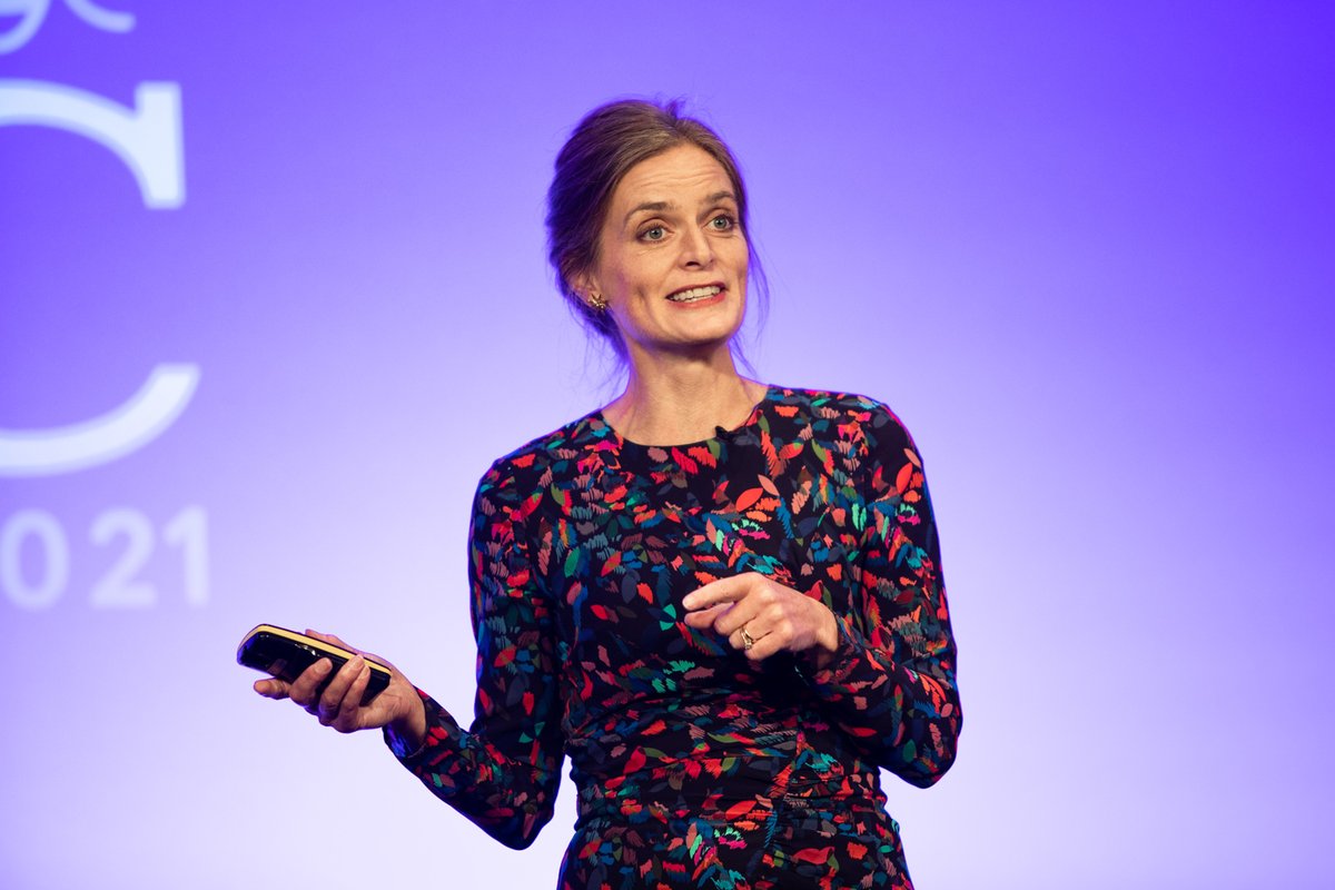 BOSbraces's tweet photo. Karen Juggins delivered an engaging presentation on #KeepStokeSmiling and how it has evolved into the #KeepBritainSmiling campaign as part of our TED talks on the Saturday afternoon #boc20121 https://t.co/YRpQbz8d3T
