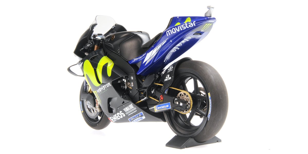 💥 Sofort lieferbar 💥
💥 Modelle im Maßstab 1:12 💥
122183946 YAMAHA YZR-M1 – MOVISTAR YAMAHA MOTOGP – VALENTINO ROSSI – TEST VALENCIA NOVEMBER 2017
Hier klicken für weitere Informationen
ow.ly/2Kpe50Goa0L
