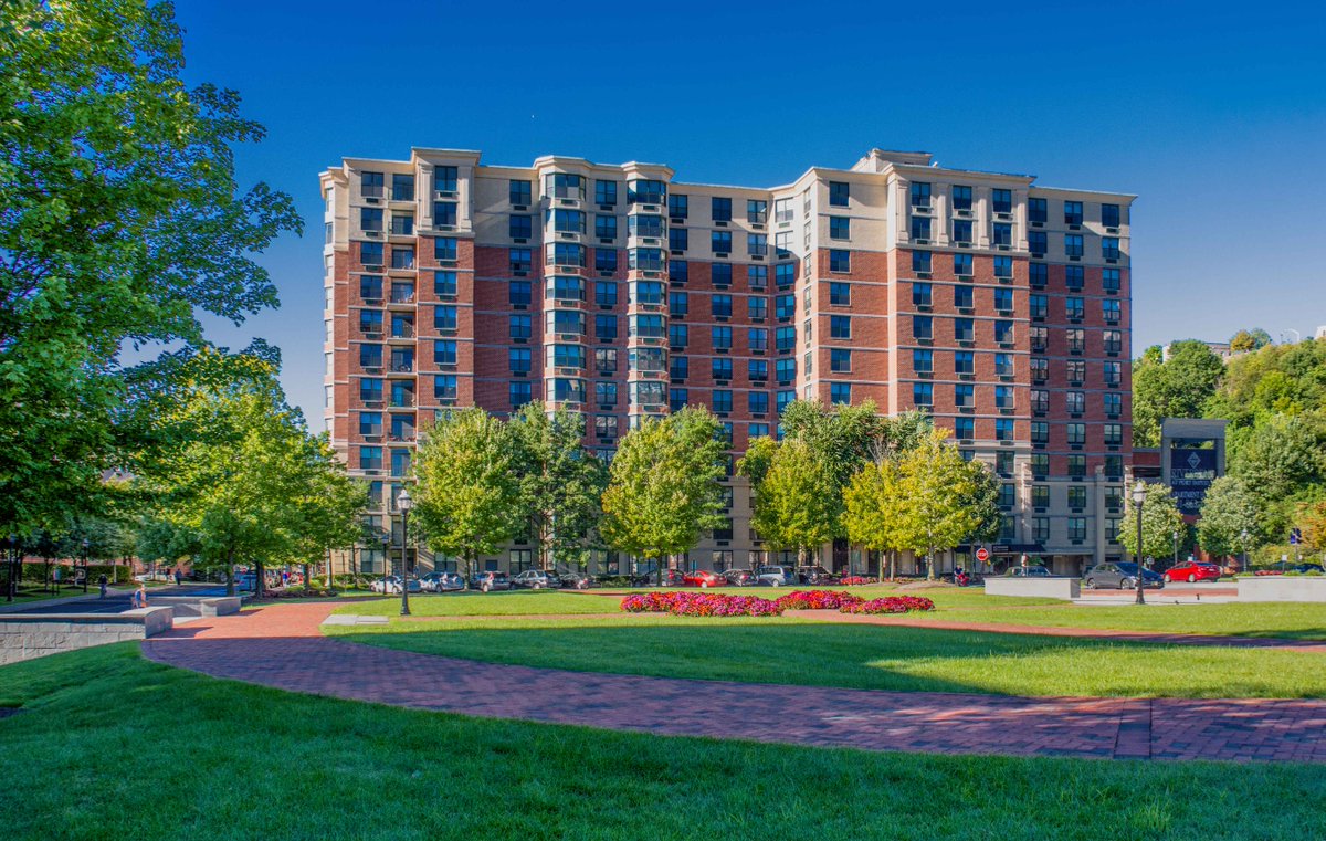 RiverbendatPI's tweet photo. We’re loving the crisp Fall weather too! 🍂
#RiverBend #RiverBendatPI #PortImperial #Weehawken https://t.co/2Xf4yzisly