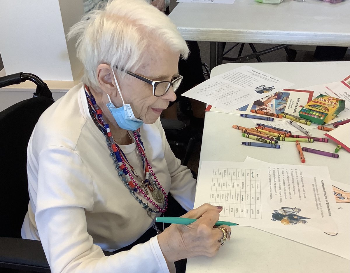 AzriaHealth's tweet photo. At #AzriaHealthRegencySquare, we had a great time doing fall-themed word searches and coloring pages!
#AzriaHealth #Fall #Autumn #WordSearch #Color #Crayons #Colors https://t.co/Mya6stpx0u