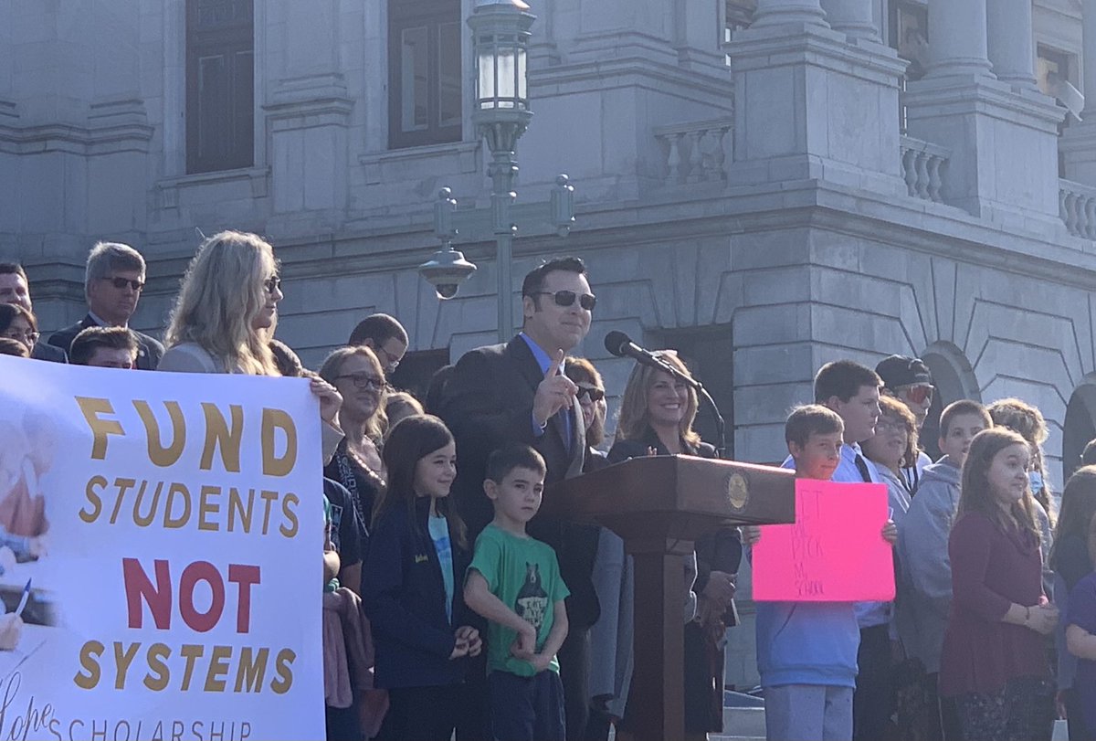 mleblond1's tweet image. Starting in Harrisburg….PA Rep ⁦@AndrewLewisPA⁩! #hb1 #excellenteducation