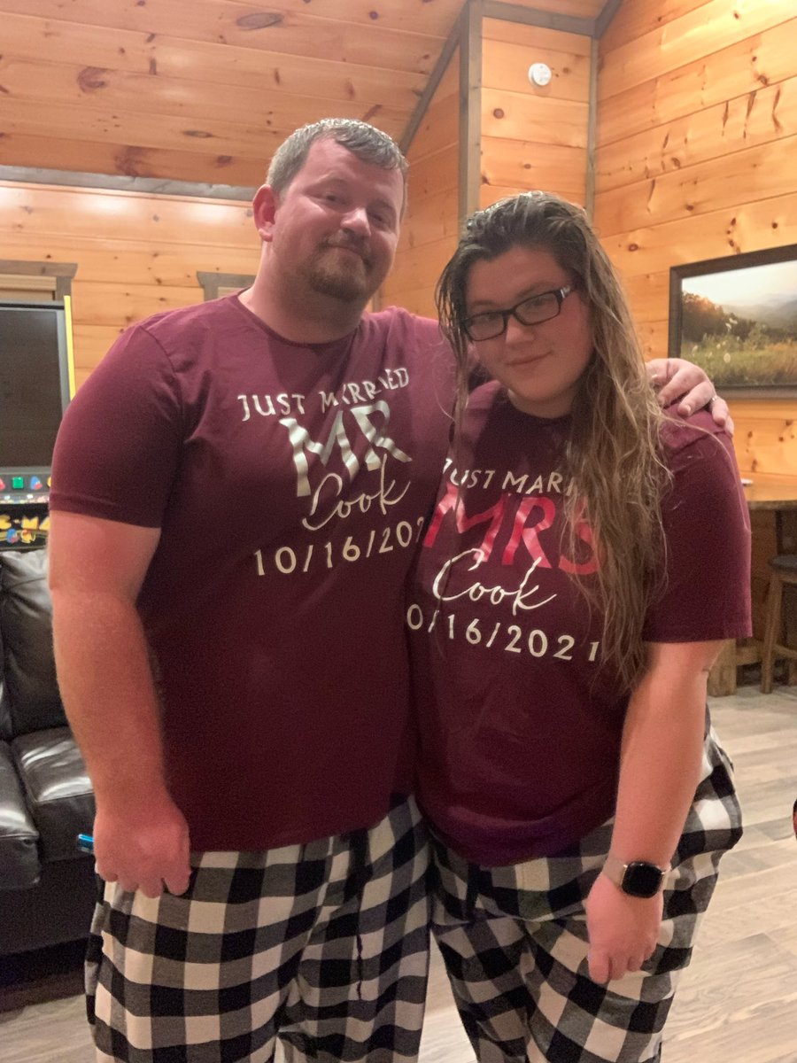 trianglehero13's tweet photo. Honeymoon week! Gatlinburg is beautiful! https://t.co/hHefSUNyPR