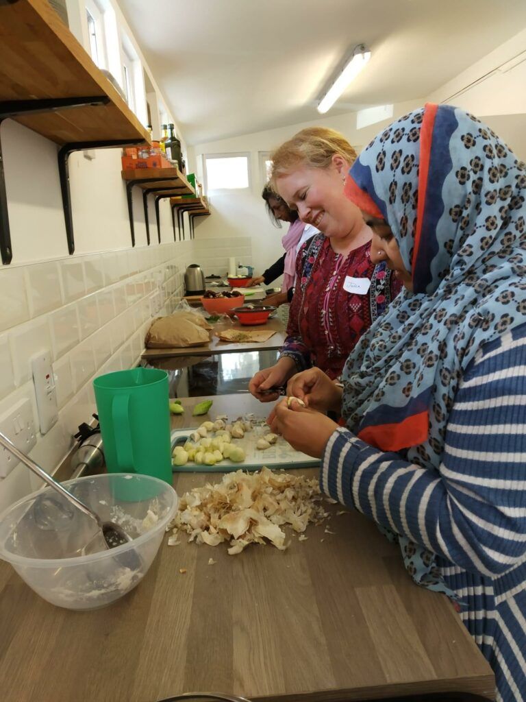 Wen_UK's tweet photo. So how can you make your lunch low carbon? That's the challenge we set ourselves a few weeks ago for @FoodPlacesUK Climate Day of Action. Find out how we got on in our latest blog: https://t.co/QSSS5ydw9h #TowerHamletsFood #JustFACT https://t.co/iR0YanEEkg