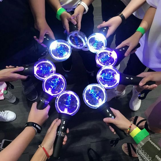 eunbimimujerr's tweet photo. Hola bu, te invito a un grupo de buddies, hacemos Dinámicas <3 espero te unas Uwu.  https://t.co/kOo8l9LY72 https://t.co/qWeKaENf6l