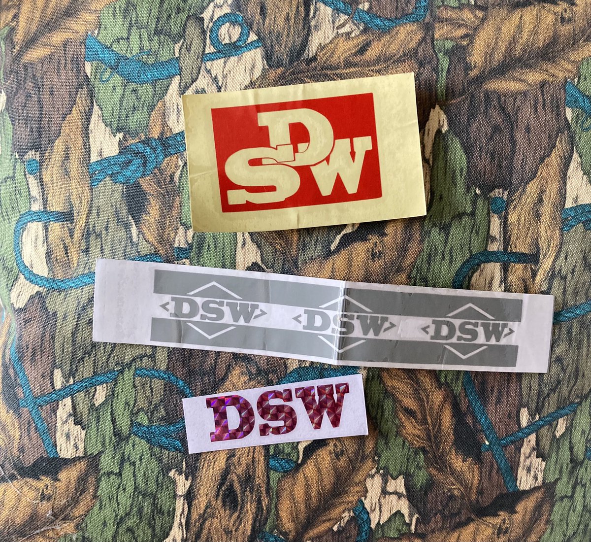 tnktmm's tweet photo. #skateboarding #darksideworks
#ありがとうございました #感謝 #skate #Throwback #DSW #受け売り #projectblowed #ステッカー
#dixionareeds https://t.co/hKSjHJa7fJ