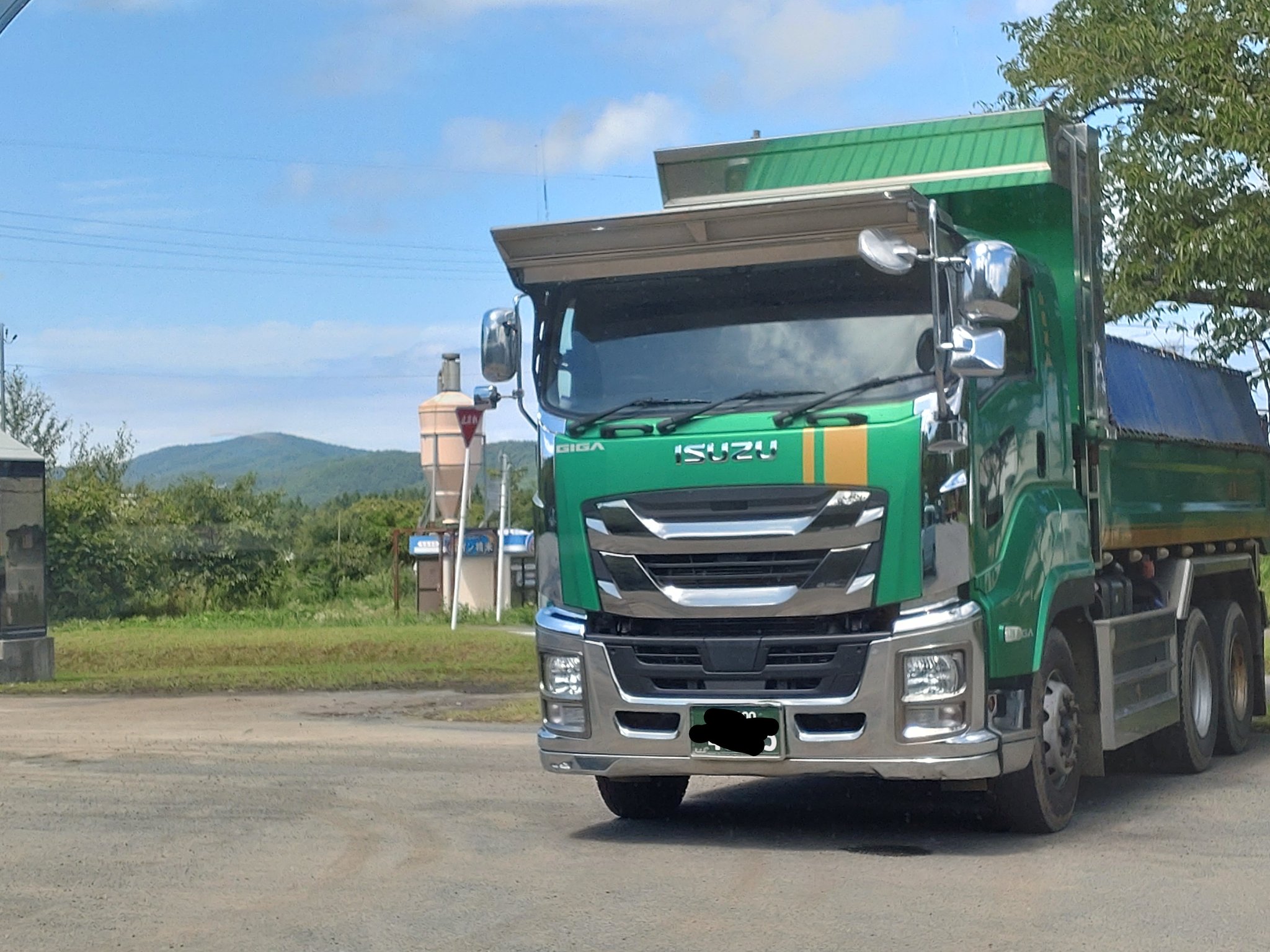 Asagao4 山建運輸さんのダンプです ロングダンプや７t 4tなどいます かっこいいトラックばかりです 山建運輸 ヤマケン ダンプ T Co Rogsbzz7ma Twitter