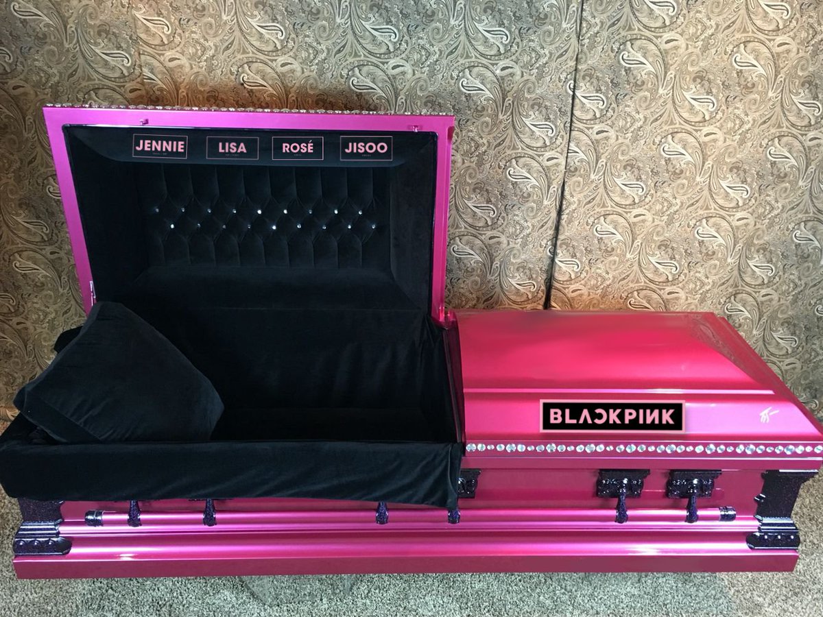 pshnie's tweet photo. Blackpink inspired kabaong for only P115.00 https://t.co/zcyzqOEx0q