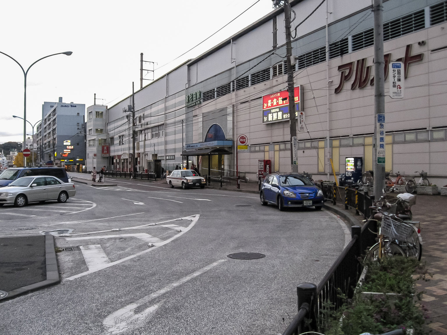 三日画師 on Twitter