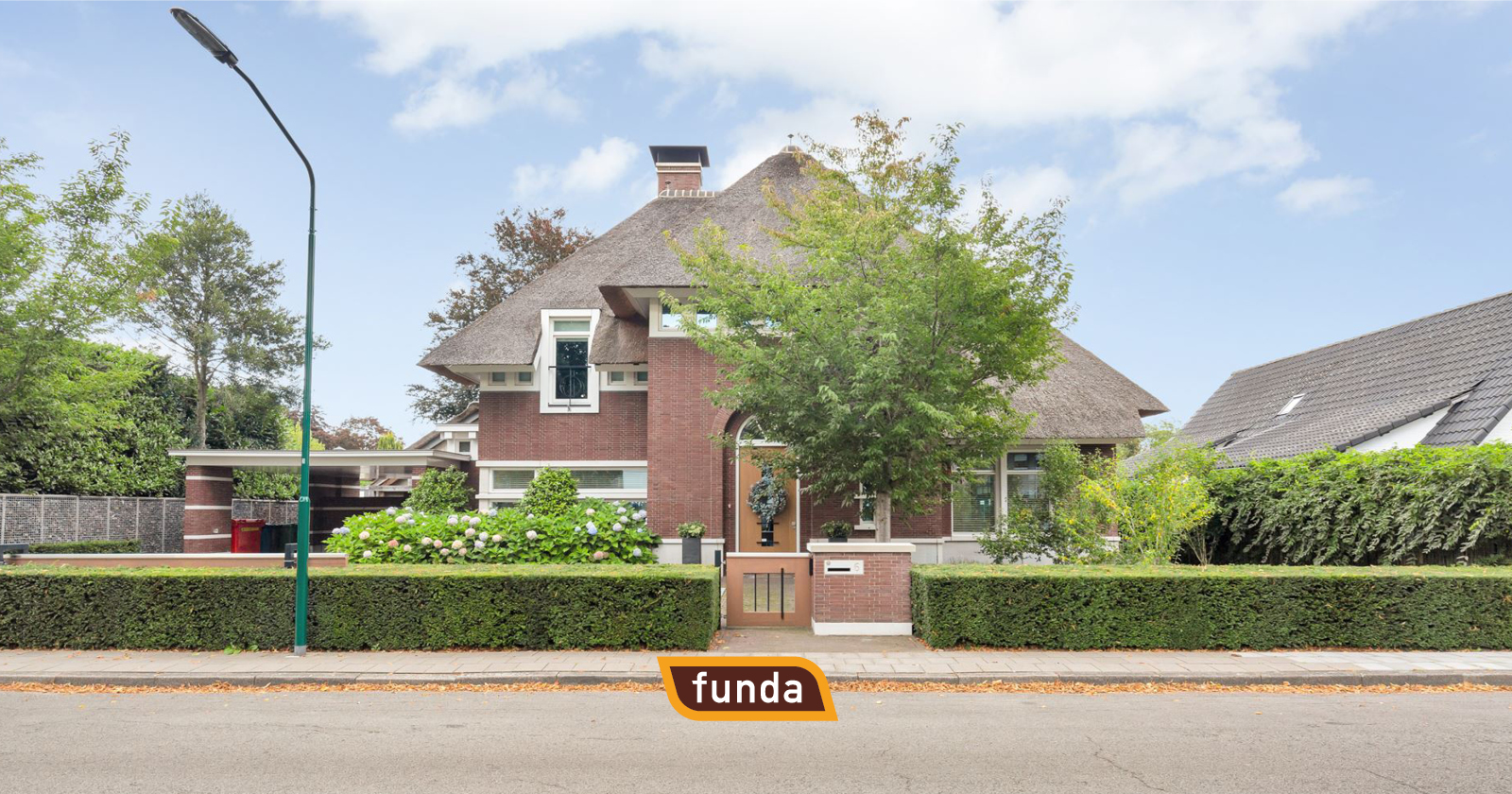 funda on Twitter "FUNDA VERRAST Met 12 kamers en 5 badkamers is hier