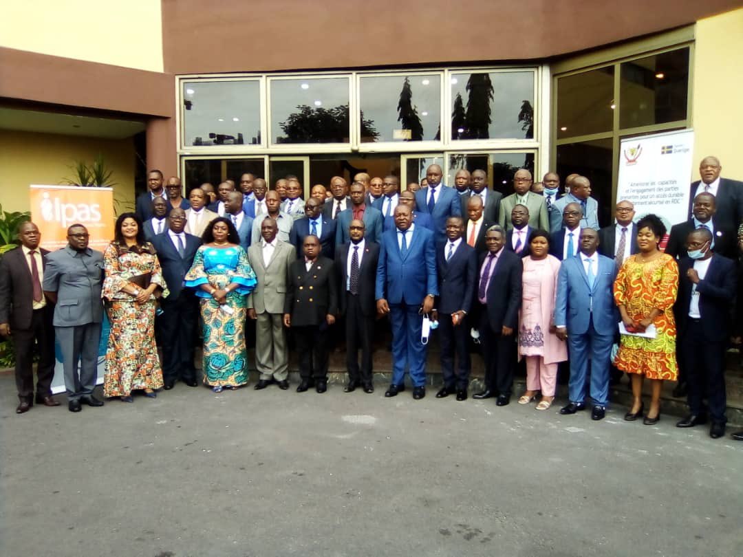 ElfieIlunga's tweet photo. Un atelier d'échange sur l'application des prescrits de l'article 14 du protocole de MAPUTO s'est ouvert ce lundi 25 octobre à Kinshasa. Organisées par Ipas, ces assises ont réuni les magistrats civils du parquet et siège. @Mulunda_JC @MakokiYaMwasi @IpasOrg @AUChair2021 https://t.co/MLvB3Mm53s