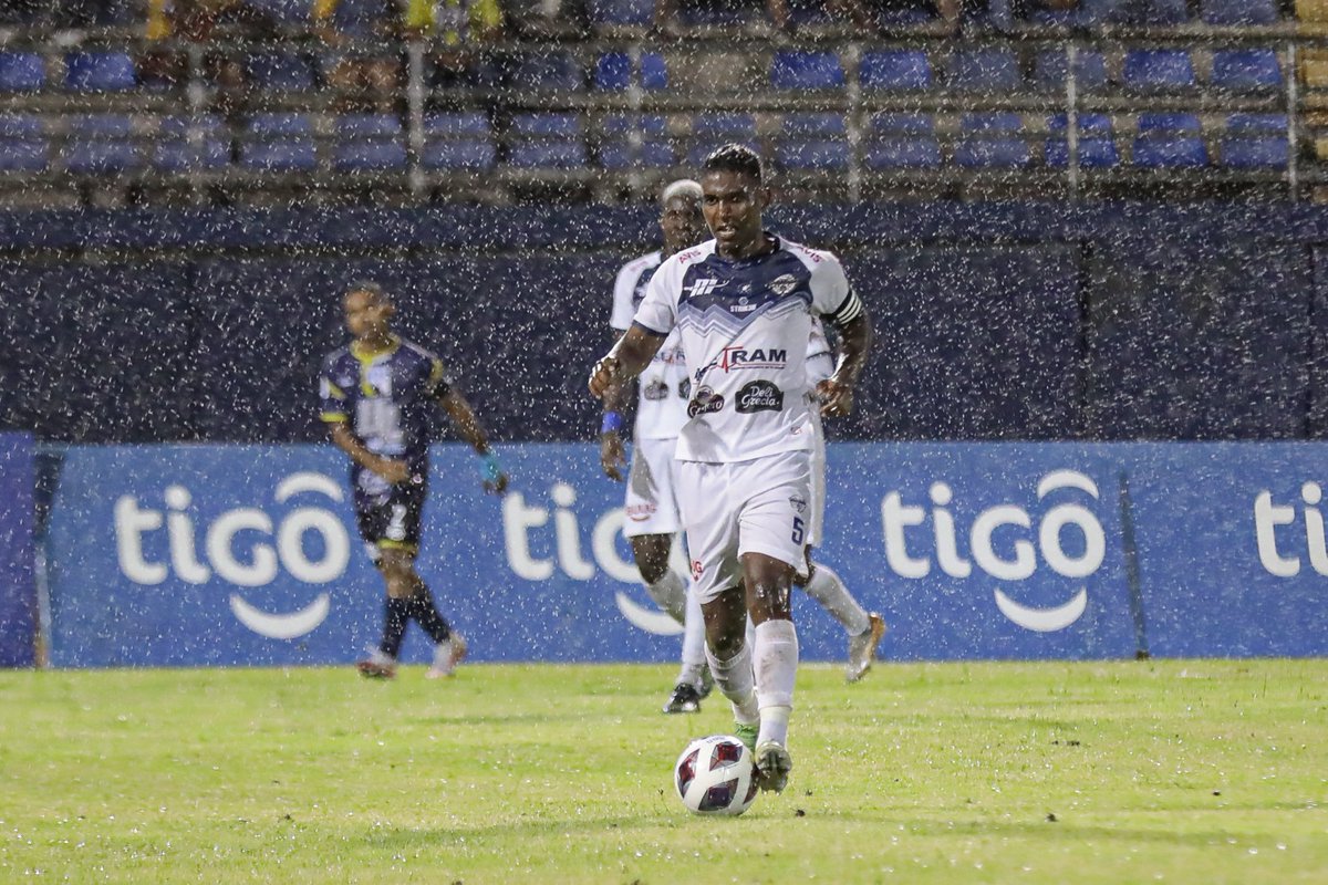 heraldez_leslie's tweet photo. +3pts que nos permiten seguir soñando con la clasificación.
@veraguascd_ 🔥⚽️#LH5 Dios es fiel https://t.co/JLskTZB8KO
