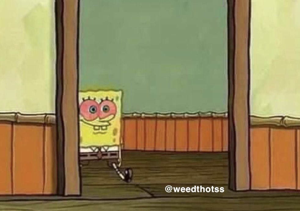 weedthotss's tweet image. me walking back into the house after going out to eat with my friends