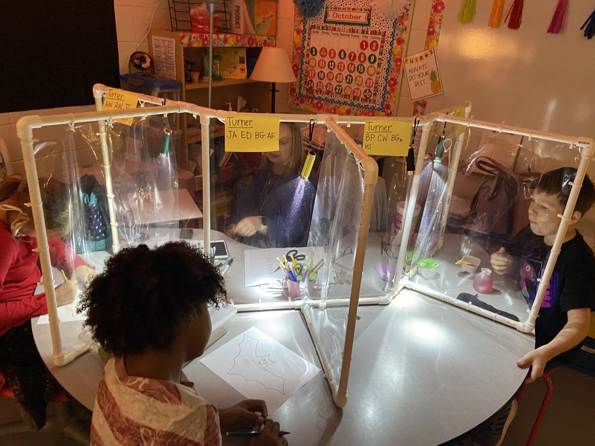 AnnaMunroe3's tweet photo. Learning in a bat cave in Resource ⁦@TCBOE_LES⁩ https://t.co/hVEJZGauDQ